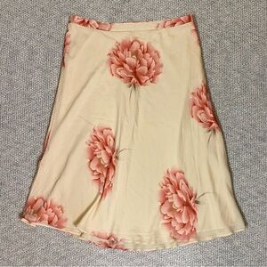 ✰ 100% silk cream banana republic floral midi skirt ✰
